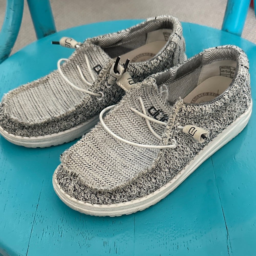 Hey Dude Kids Shoes in Gray and White